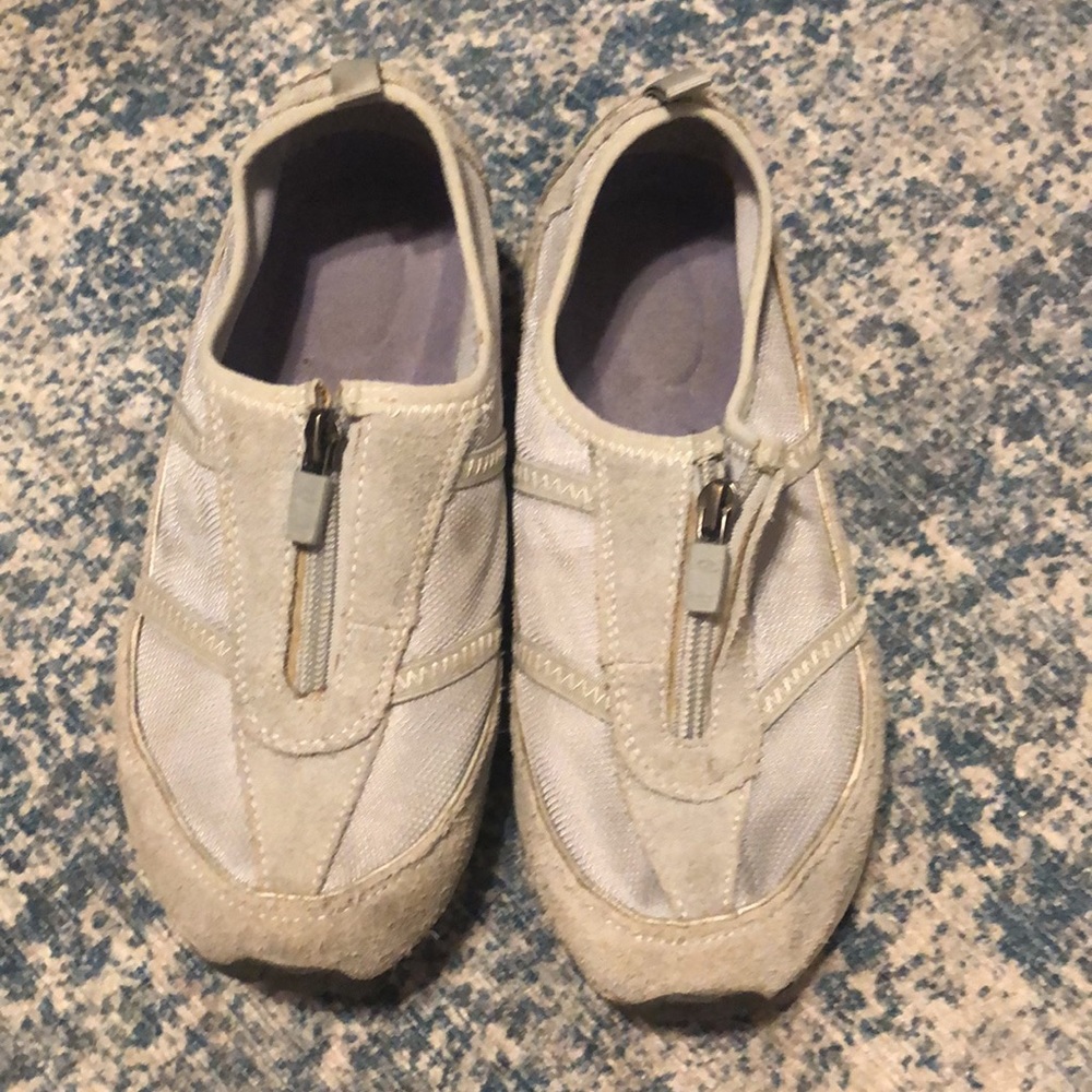 Sneaker Bundle - image 4